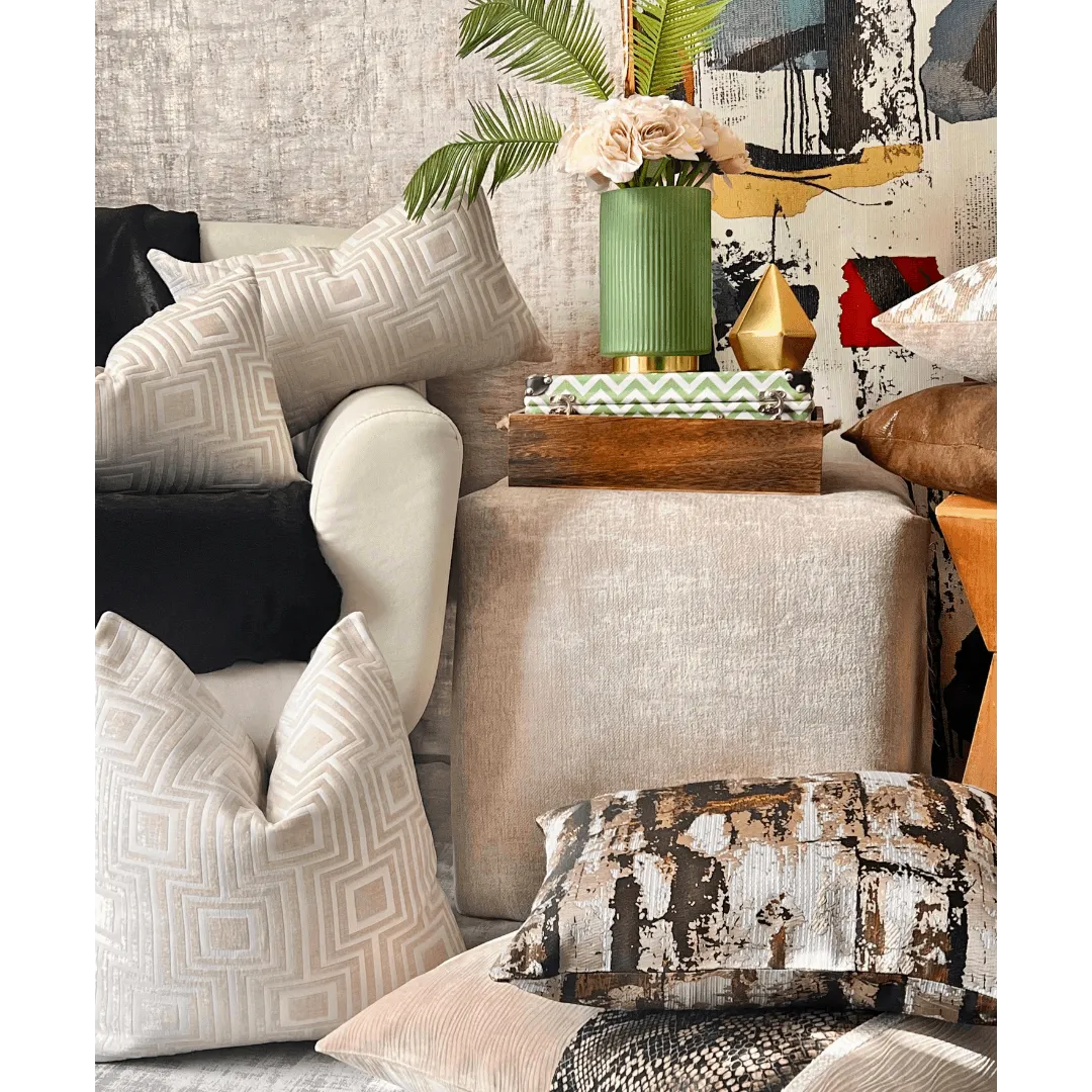 Akoya Maze lumbar cover - EmbellyshHome