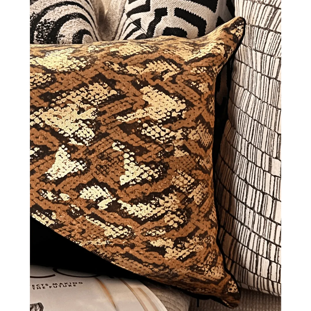 Leopard Gold lumbar pillow 