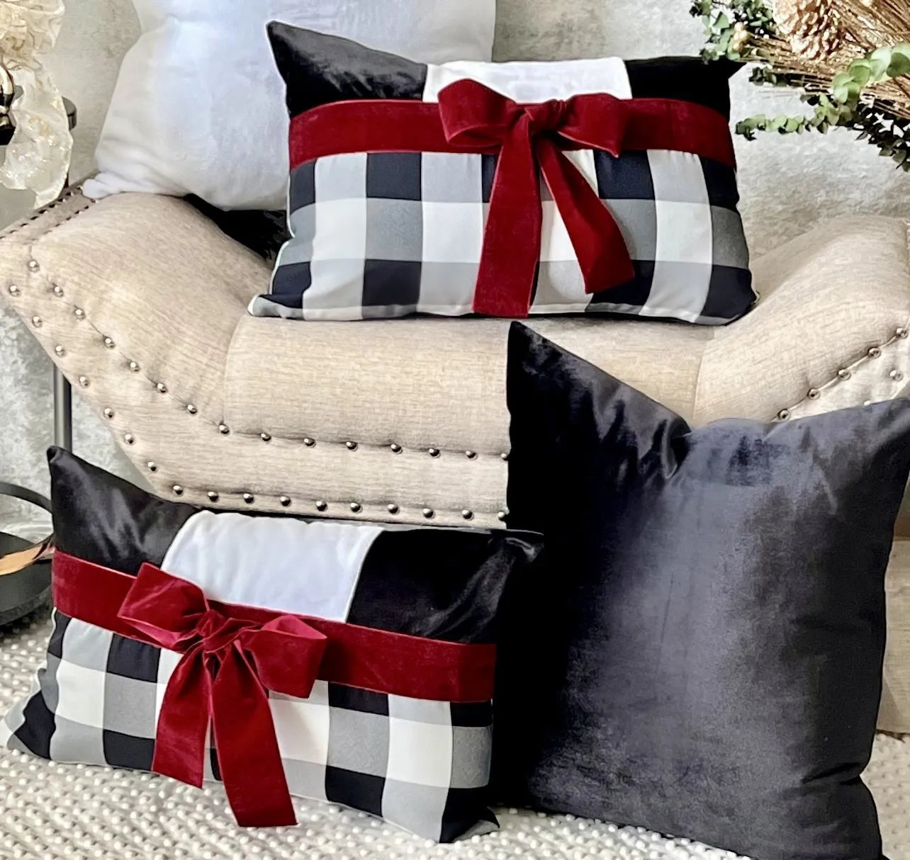 plaid Christmas pillow with bows